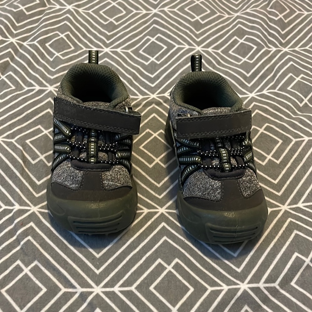2/$20❗️ OshKosh toddler shoes